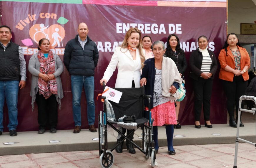 Entrega DIF Colón Aparatos Funcionales “Vivir con Esperanza”