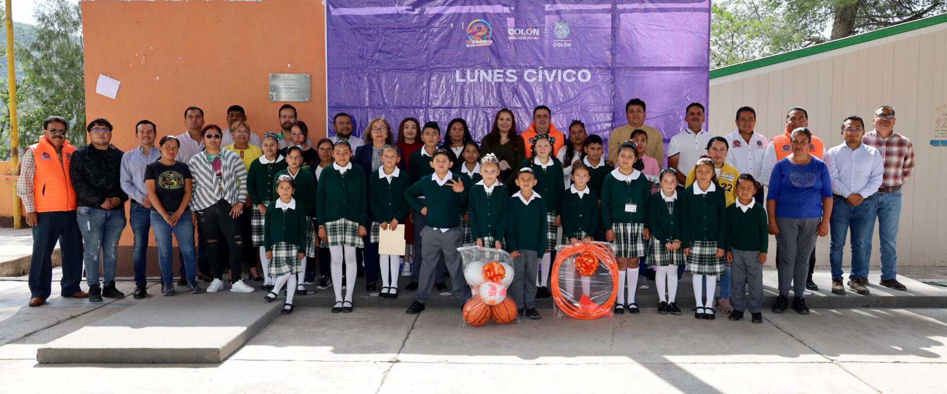 Reafirma Antonio Rodríguez Compromiso con la Educación de Colón
