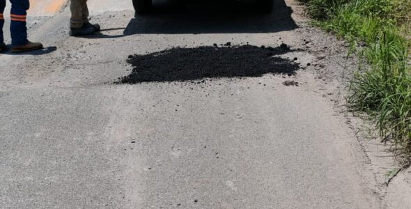Colón Trabaja en la Reparación de Caminos y Calles de Comunidades