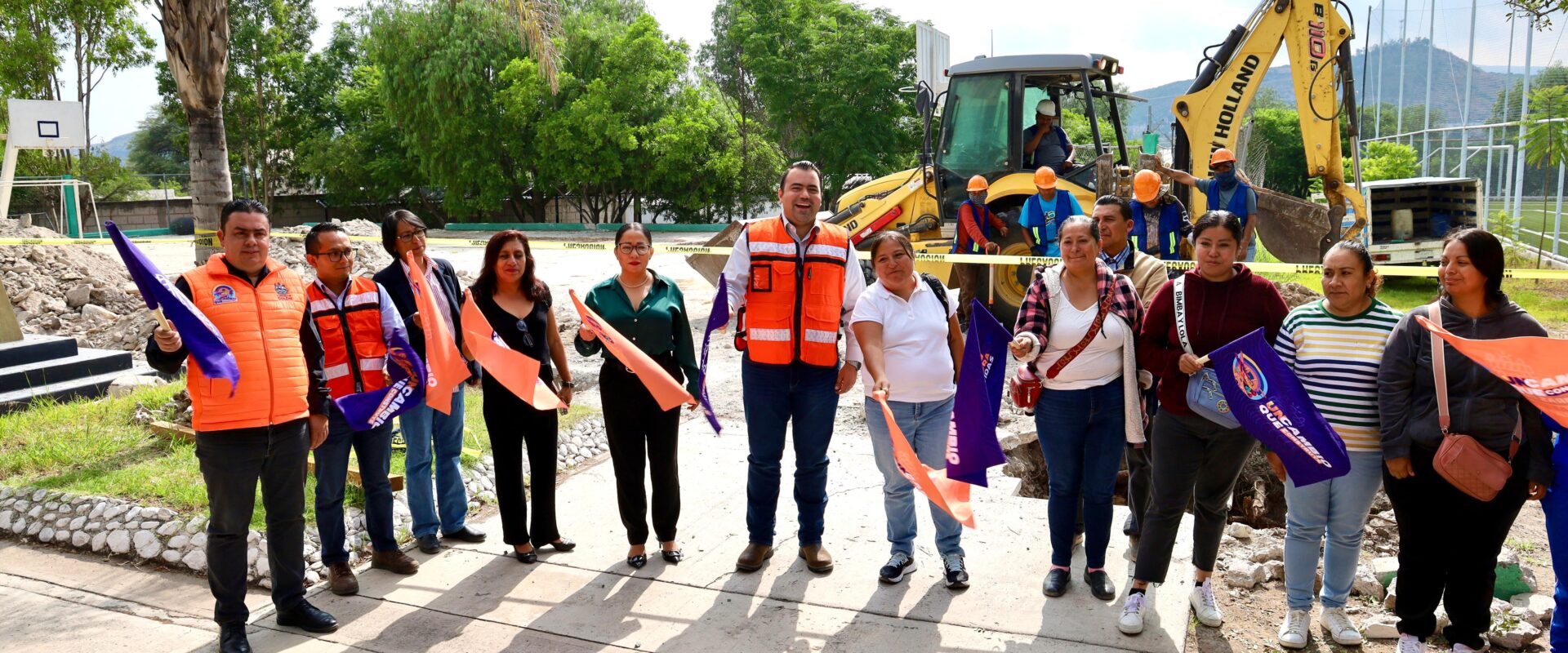 Construirán Techumbre en la Primaria “Leona Vicario”