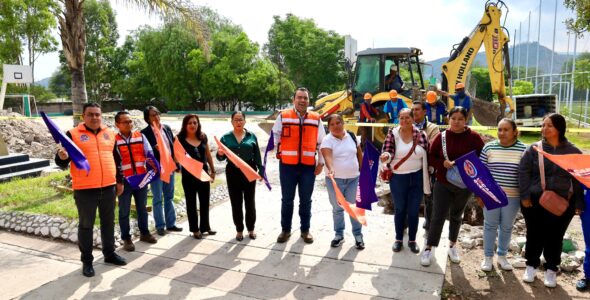 Construirán Techumbre en la Primaria “Leona Vicario”