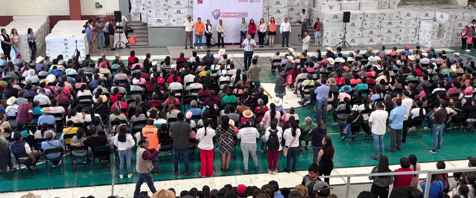 1,340 Familias Colonenses Reciben Calentadores Solares