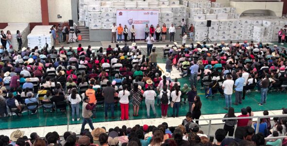 1,340 Familias Colonenses Reciben Calentadores Solares