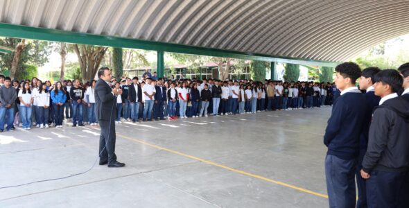 Preside Gaspar Trueba la Ceremonia de Inicio del Ciclo Escolar 2025-2026