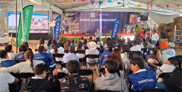 Conferencia Nopal Forrajero en la “Feria Colón 2025”