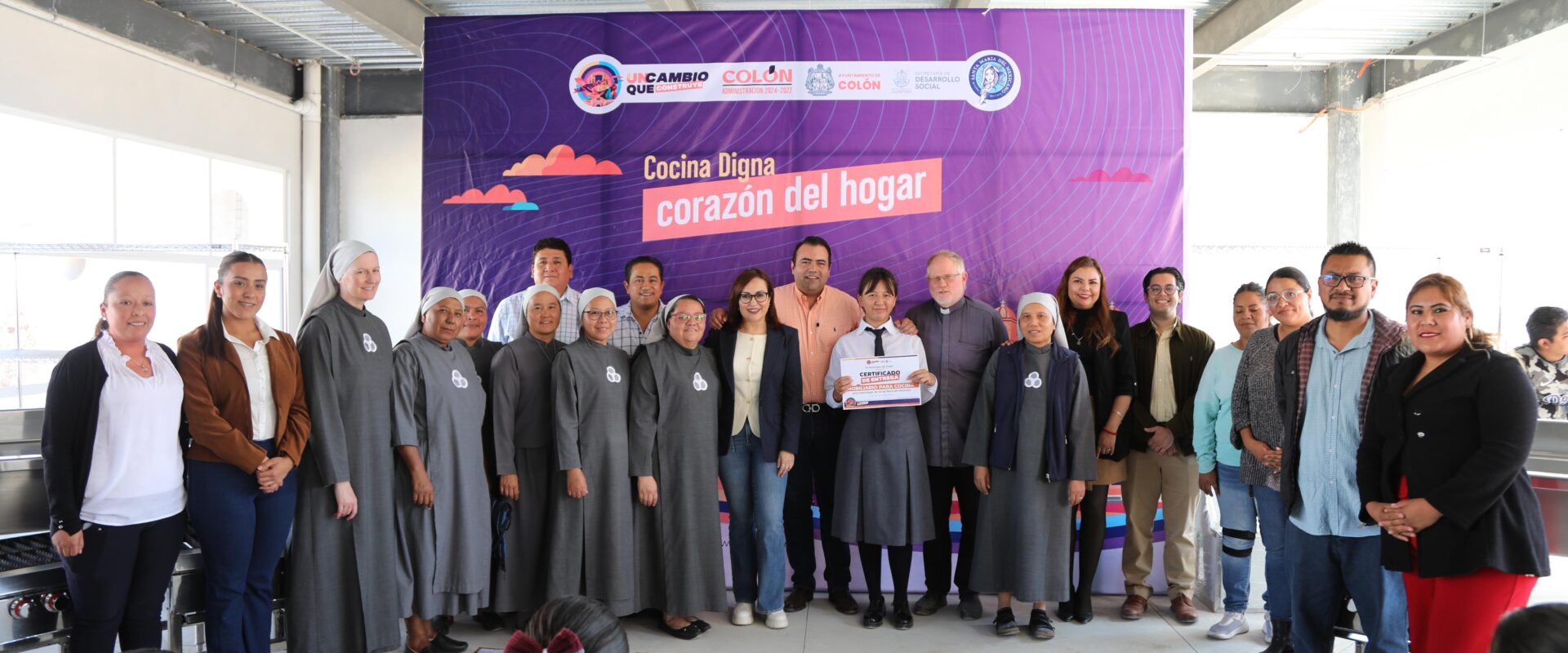 Entrega Gobierno de Colón Mobiliario de Cocina y Paneles Solares a Centros de Asistencia Social