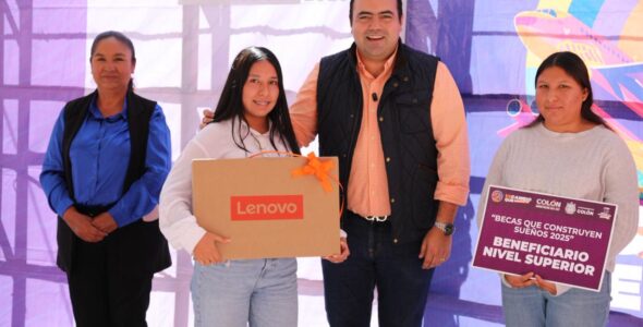 Entrega Gaspar Trueba Becas y Laptops para 258 Estudiantes de Colón