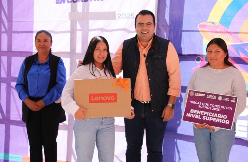 Entrega Gaspar Trueba Becas y Laptops para 258 Estudiantes de Colón