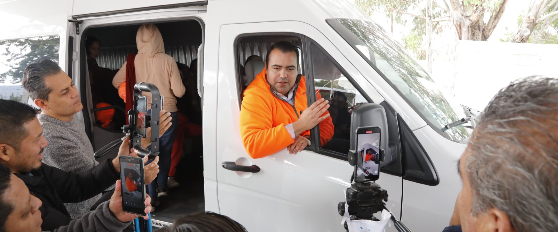 Lleva Gaspar Trueba un Regalo de Navidad para la Parte Alta de Colón