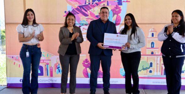 Entrega Municipio Recursos de Charreada Universitaria a Escuela de Bachilleres de UAQ Colón