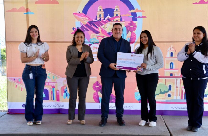 Entrega Municipio Recursos de Charreada Universitaria a Escuela de Bachilleres de UAQ Colón