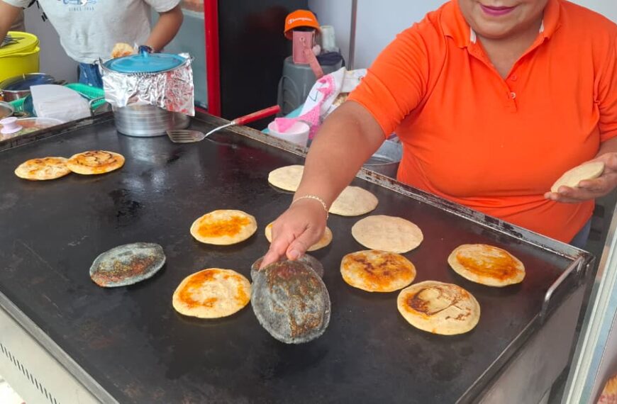 Destaca la gastronomía queretana en Festival del Nopal, el Pulque y la Gordita de Colón