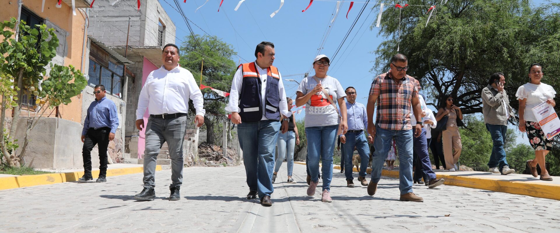 Alcalde Gaspar Trueba Aperturó la Urbanización de Calle en Las Crucitas