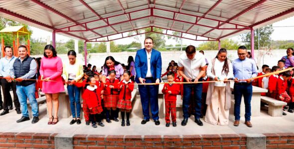 Entrega Gaspar Trueba Techumbre para Desayunadores en Preescolar “Gabriela Mistral”