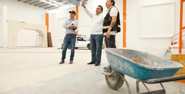 Realizan Trabajos de Rehabilitación en el Auditorio Municipal de Colón