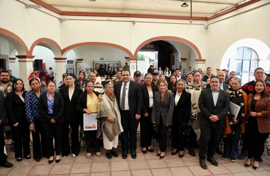 Reconoce Gaspar Trueba a Líder y Artesano