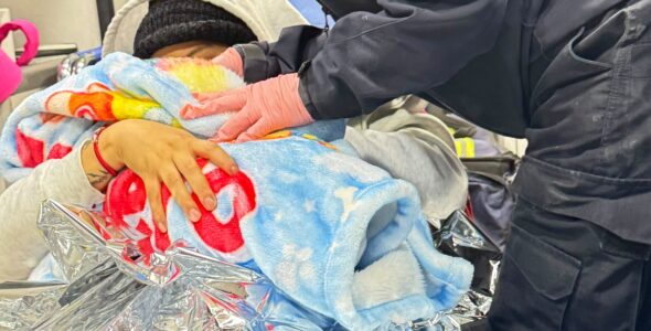 Unidad de Protección Ciudadana de Colón Brinda Atención Oportuna a Madre y Recién Nacido Tras Parto Fortuito en Domicilio
