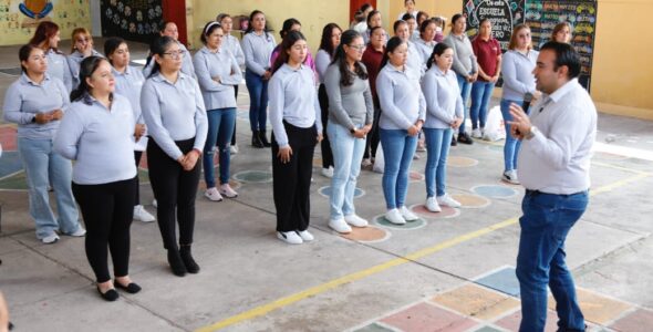 Reconoce Gaspar Trueba la Vocación de Educadoras en Colón