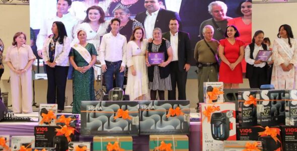 Celebran Elena Arreguín y Gaspar Trueba a Más de 1500 Adultos en el Día del Abuelo 2026