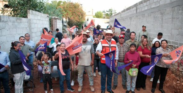 Inicia Gaspar Trueba Obras de Urbanización y Entrega la Nomenclatura en Calles de Peña Colorada