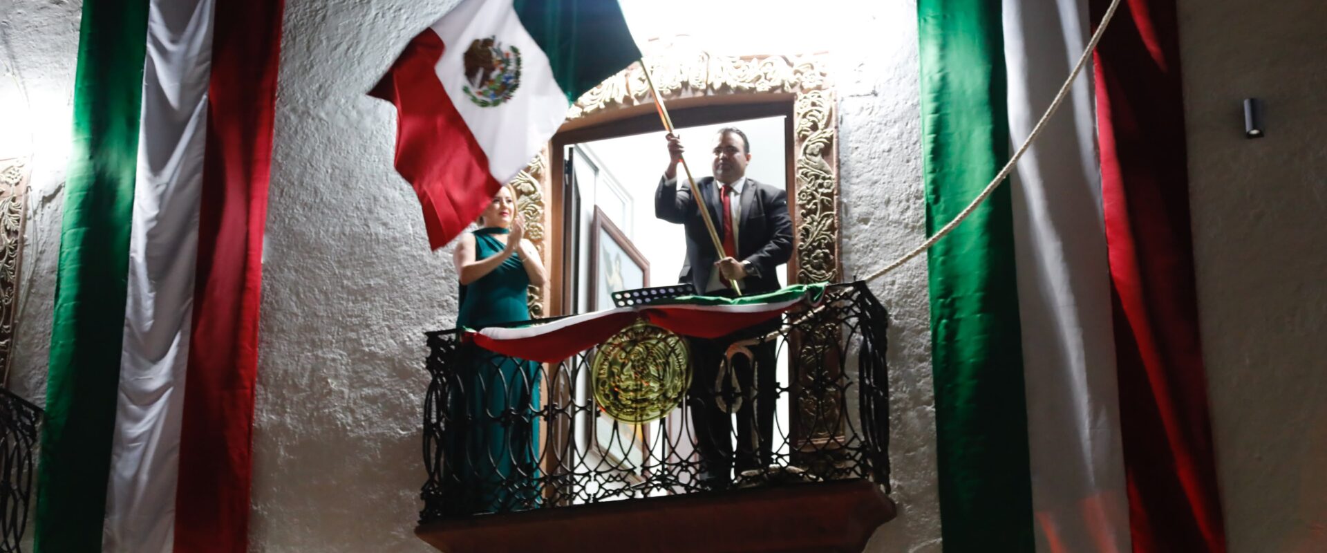 Encabeza Gaspar Trueba la Ceremonia del Grito de Independencia