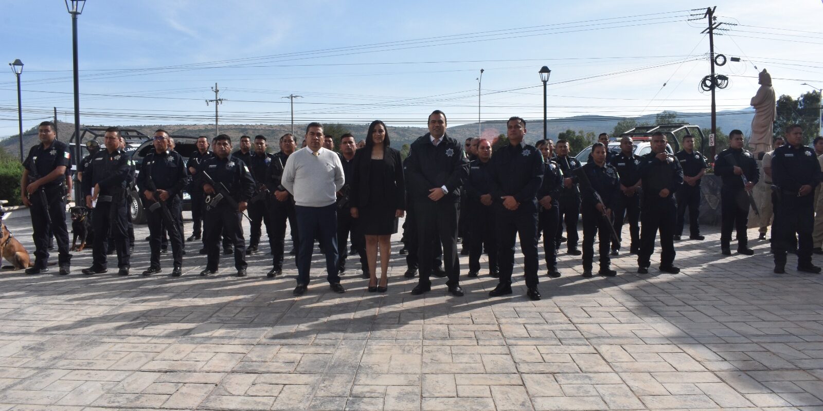 Llama Trueba a renovar la vocación de servicio