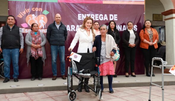 Entrega DIF Colón Aparatos Funcionales “Vivir con Esperanza”